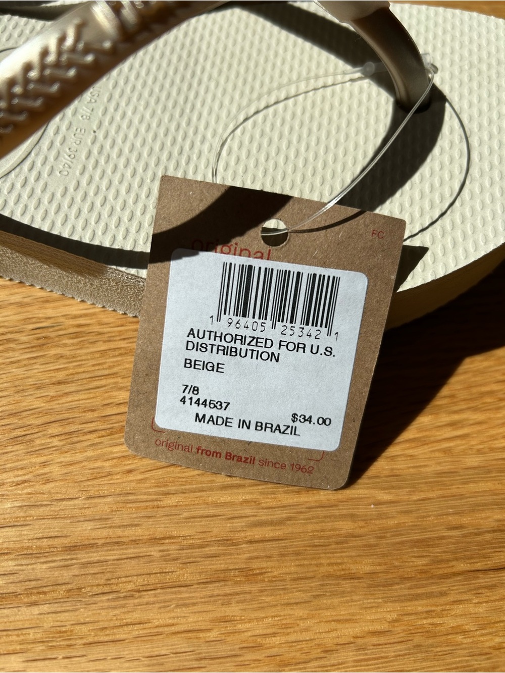 Havaianas Women's Slim Flatform Beige Flip Flops with Gold-Tone Straps 7/8. - Picture 3 of 5